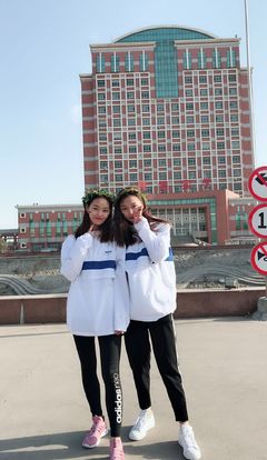 怎么样买美股的股票_: 破解谜底的调查，背后隐藏着什么？